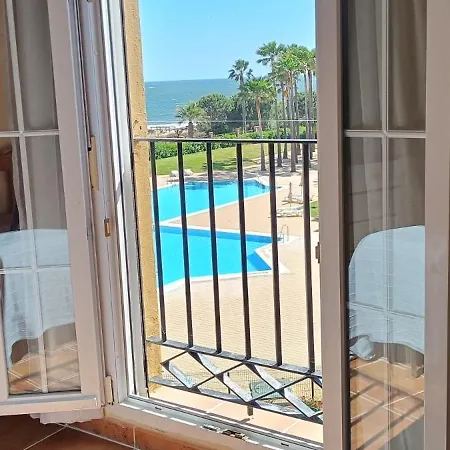 Residencial Cisnes Primera Linea Playa Apartamento *