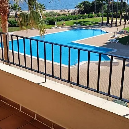 Residencial Cisnes Primera Linea Playa Apartamento *