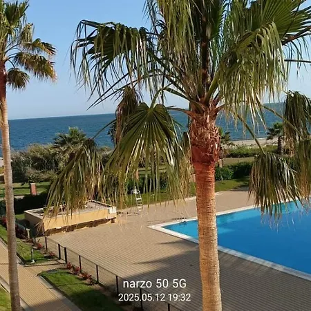 Residencial Cisnes Primera Linea Playa